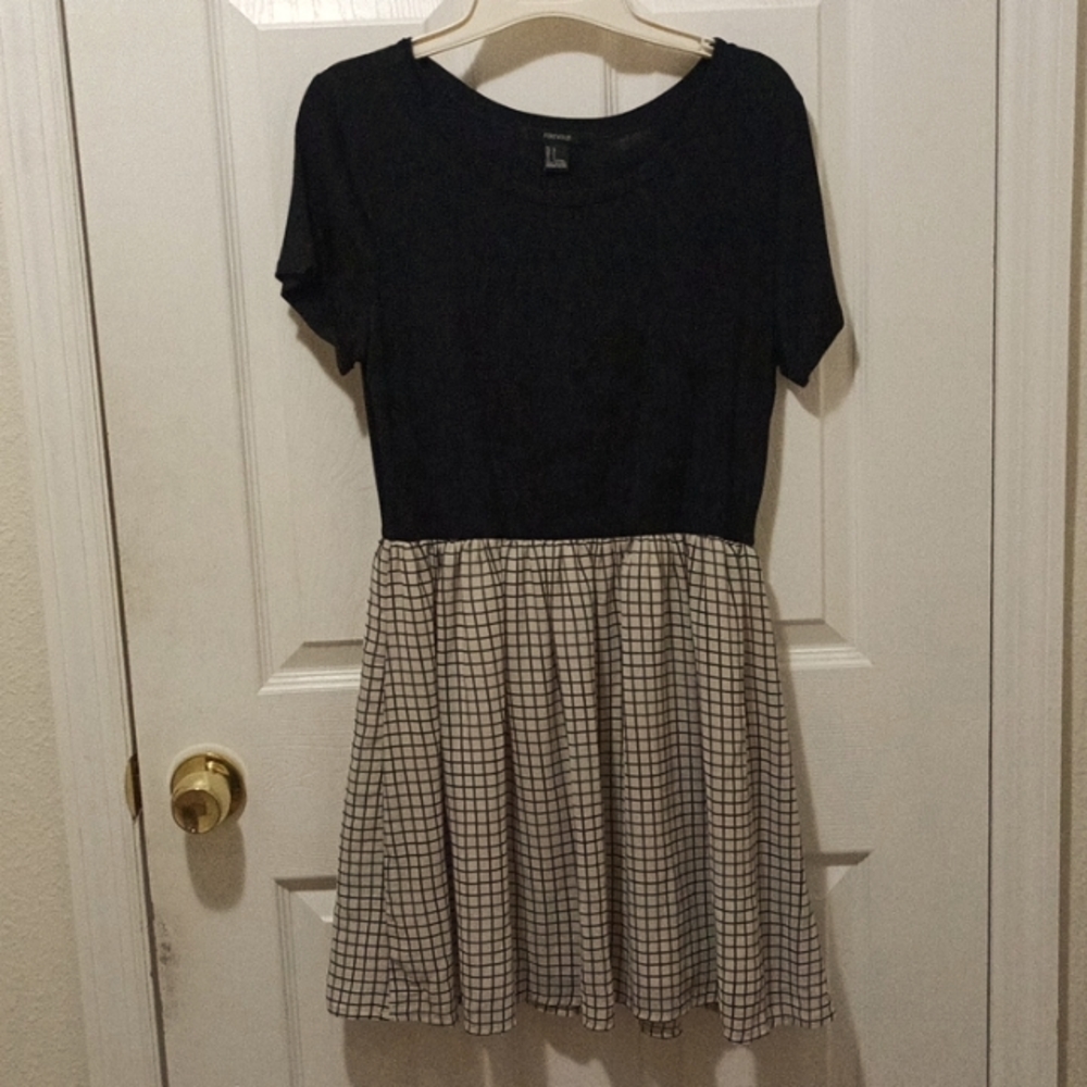 Forever 21 dress juniors size L black and cream